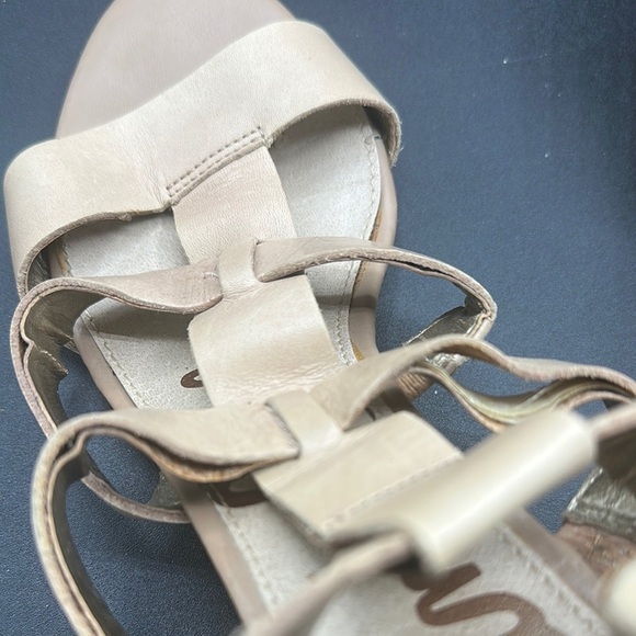 Women's Tan Strappy Sam Edelman Sabrina wedge Sandals size 7.5 - Picture 6 of 7